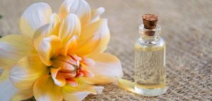 عطر يدووخ صدقيني الكل راح يسالك عنه